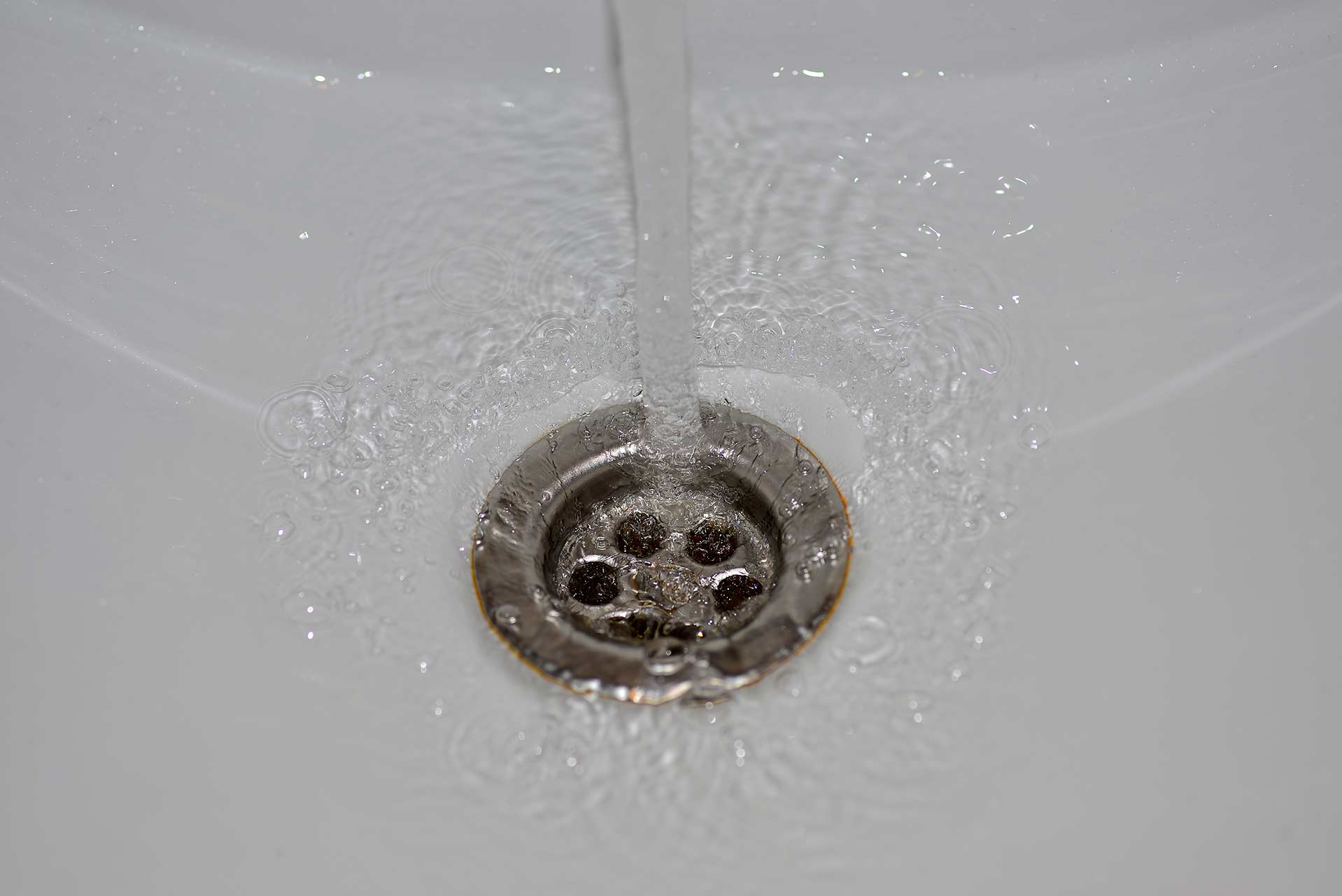 A2B Drains provides services to unblock blocked sinks and drains for properties in Woodbridge.